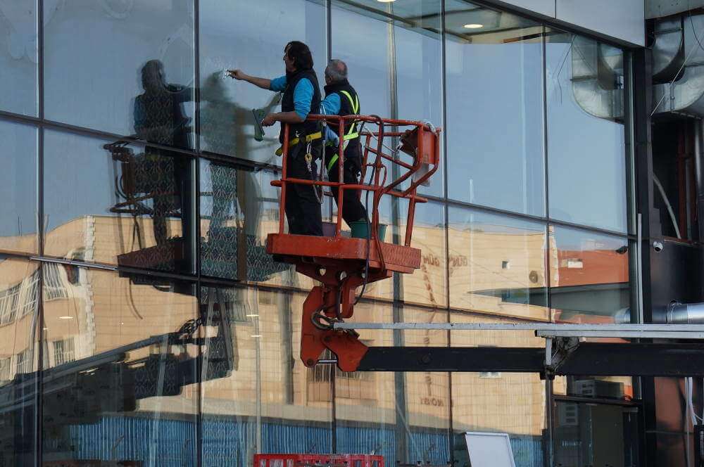 gaziantep-dis-cephe-cam-temizligi